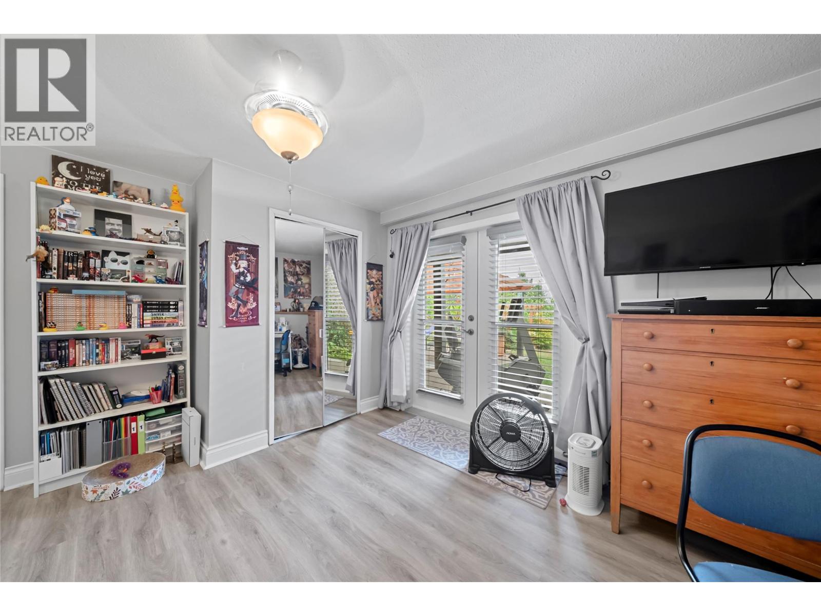 2880 Chalet Drive, Blind Bay