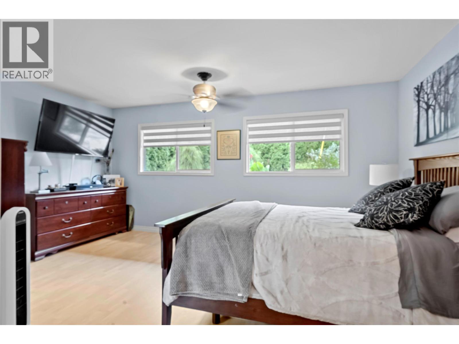 2880 Chalet Drive - 35