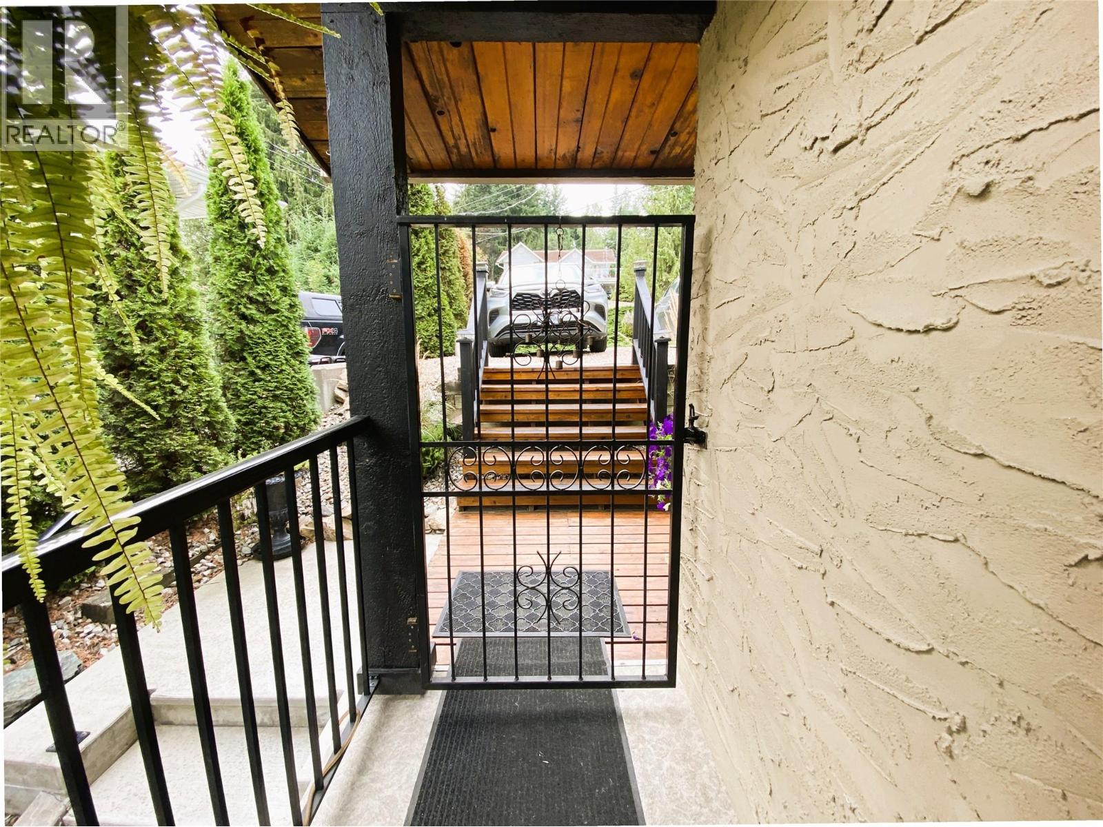 2880 Chalet Drive - 8