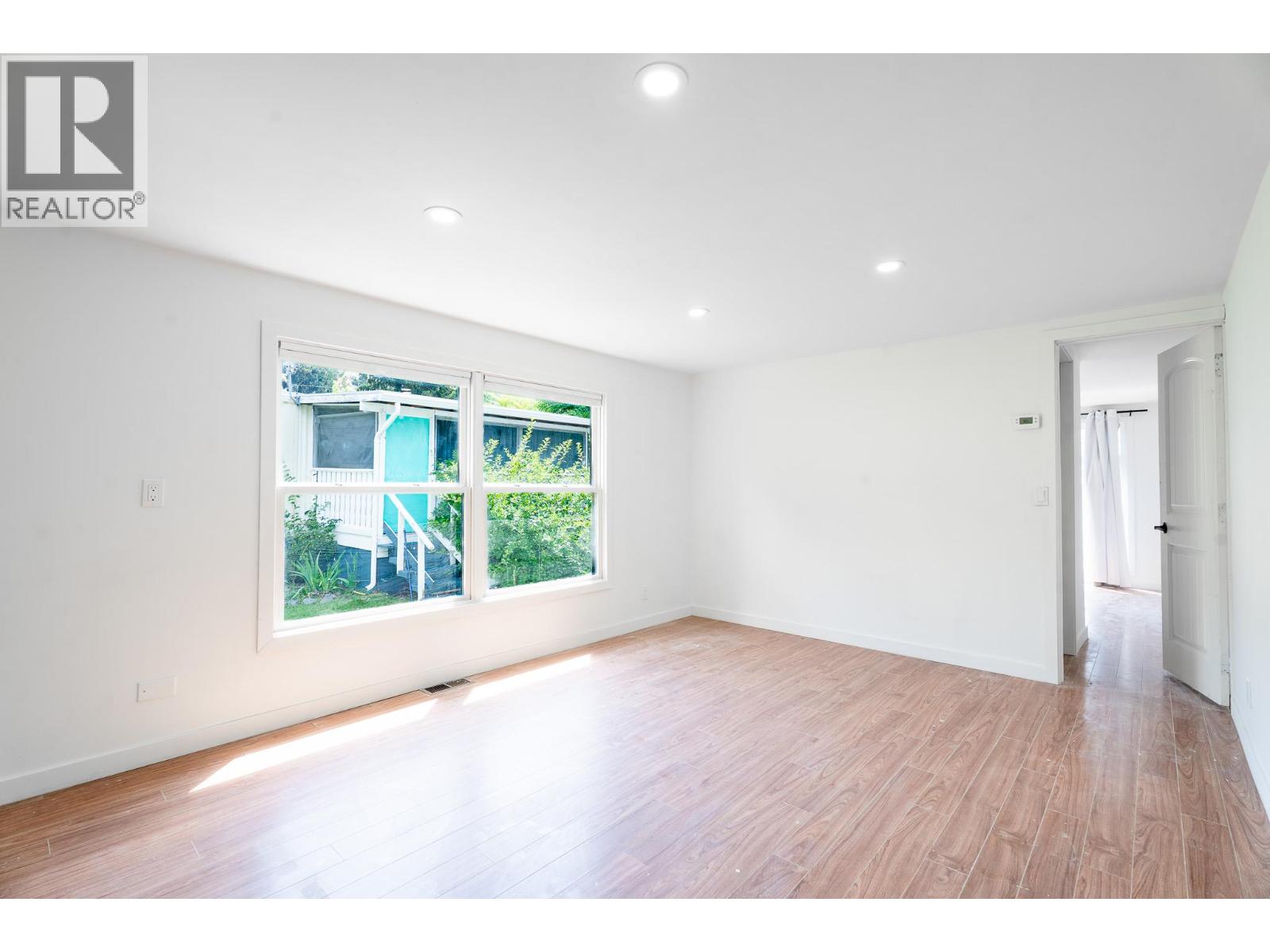 #74 1175 ROSE HILL Road - Image 12