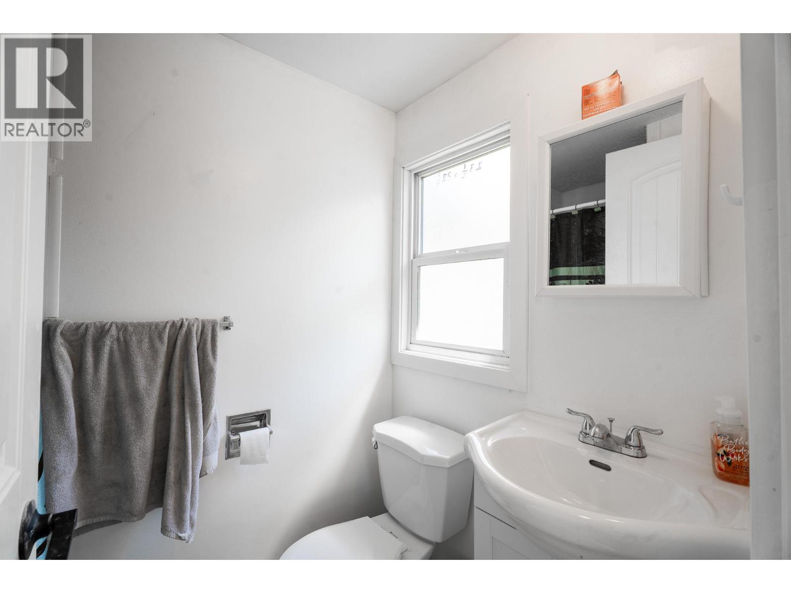 #74 1175 ROSE HILL Road - Image 25