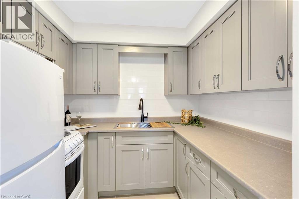 #4 11 OLYMPIC Drive, Kitchener, Ontario, N2M3S7, Kitchener, Ontario — photo 5 of 5
