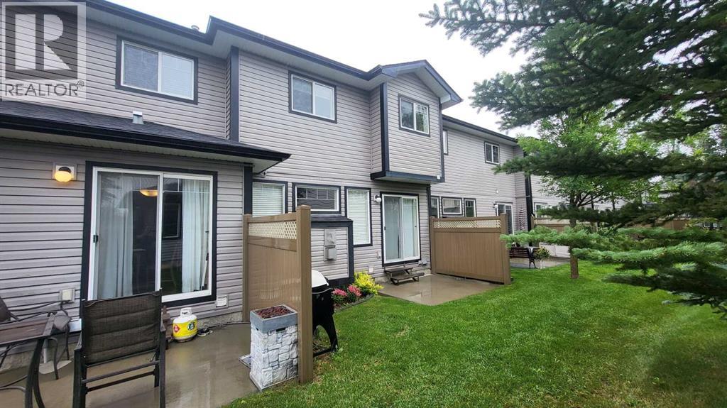 #23 102 Canoe Square SW - 39
