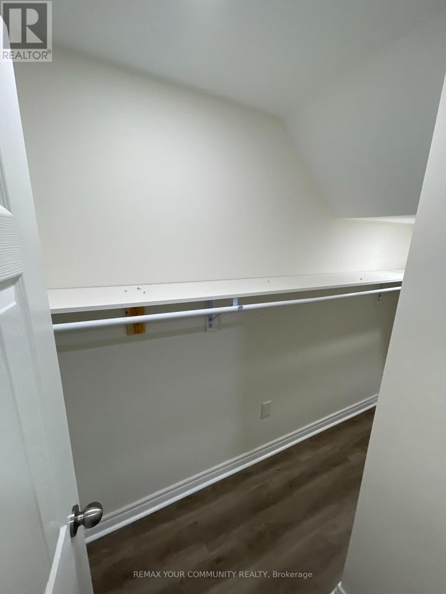 #Basment 193 Kale Crescent, Vaughan (Maple), Ontario, L6A3R2, Vaughan (Maple), Ontario — photo 2 of 5