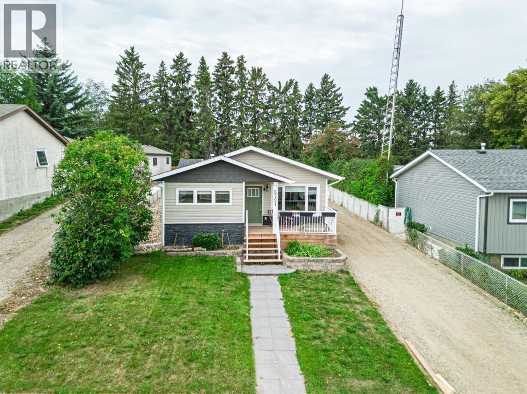 Listing photo – 5721 51 Avenue, Innisfail