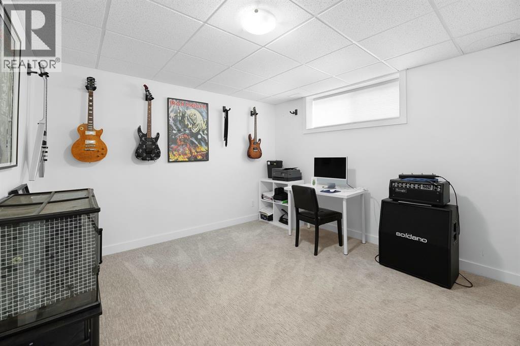 5721 51 Avenue - 29