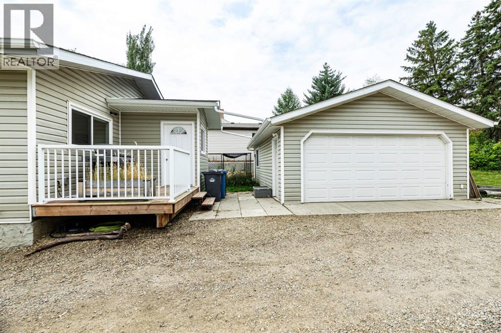 Listing photo – 5721 51 Avenue, Innisfail