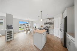 421 Bridge Lake Drive, Winnipeg, MB R3Y0S3 Photo 17