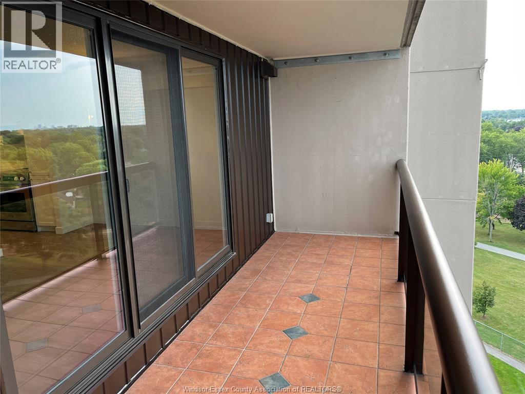 #906W 9099 RIVERSIDE DRIVE East - Image 22