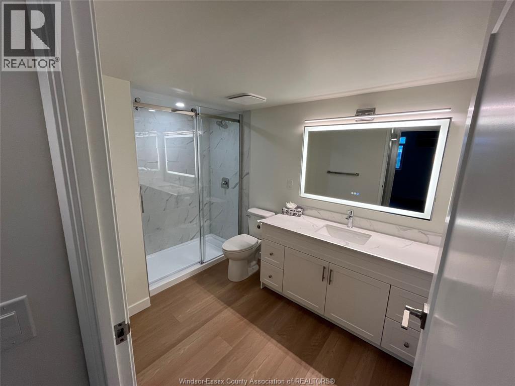 #906W 9099 RIVERSIDE DRIVE East - 18
