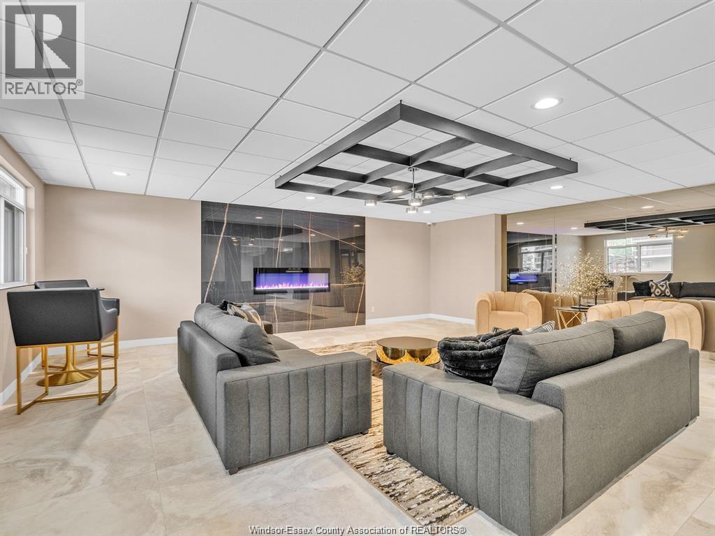 #906W 9099 RIVERSIDE DRIVE East - 6