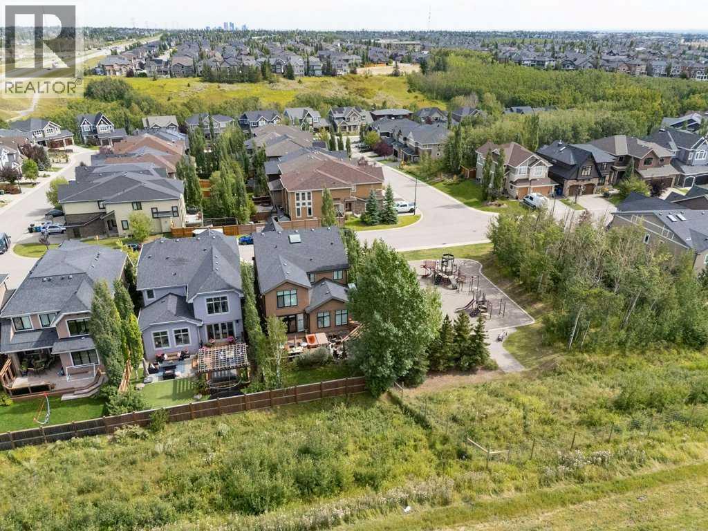 138 Ascot Crescent SW - 3