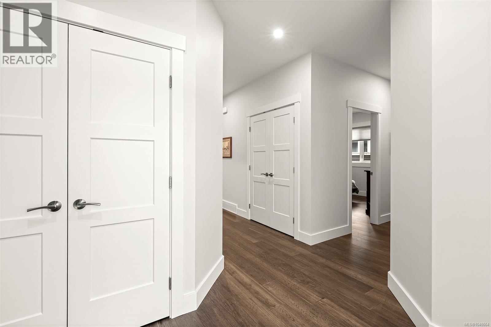 859 Labrador Dr - Image 21