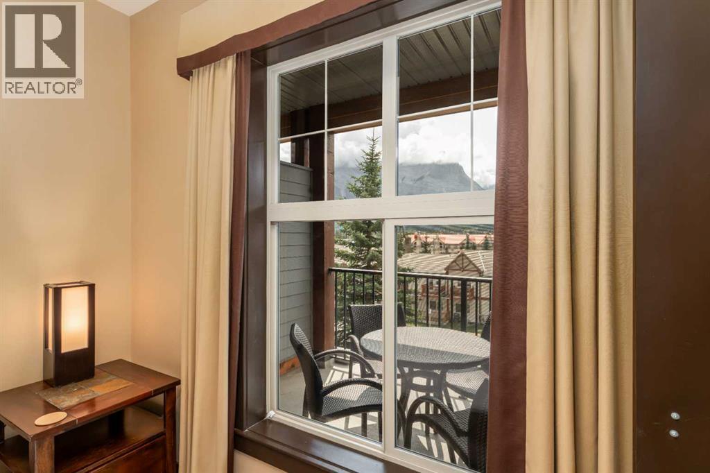 #211C 1818 Mountain Avenue - Image 15