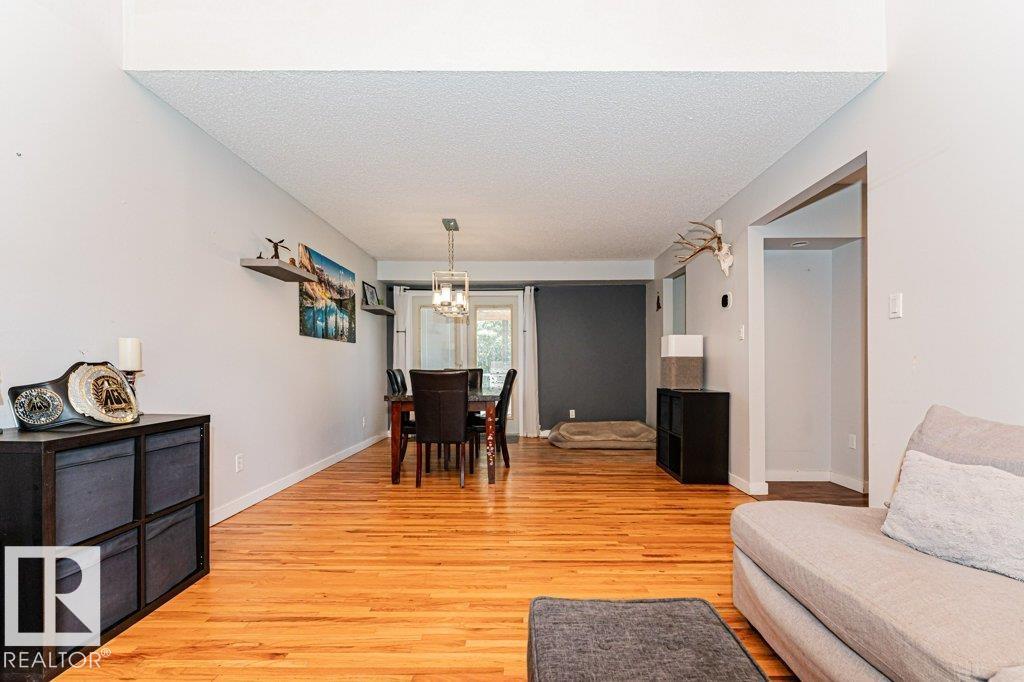 8522 98 AV - Image 11