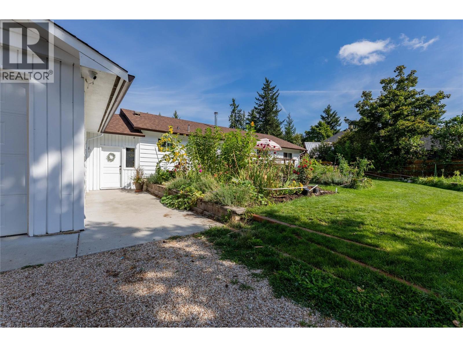 7 1441 20 Avenue Southeast, Salmon Arm
