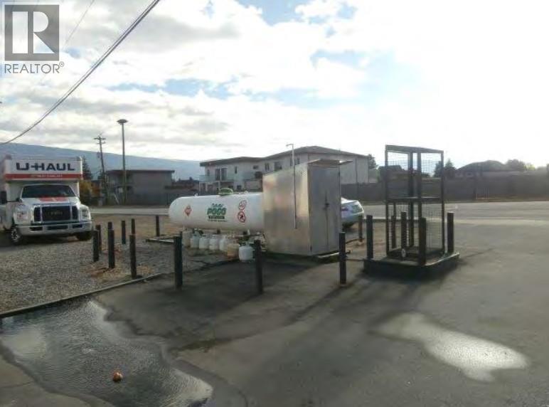 6011 Hwy 97 Highway, Summerland