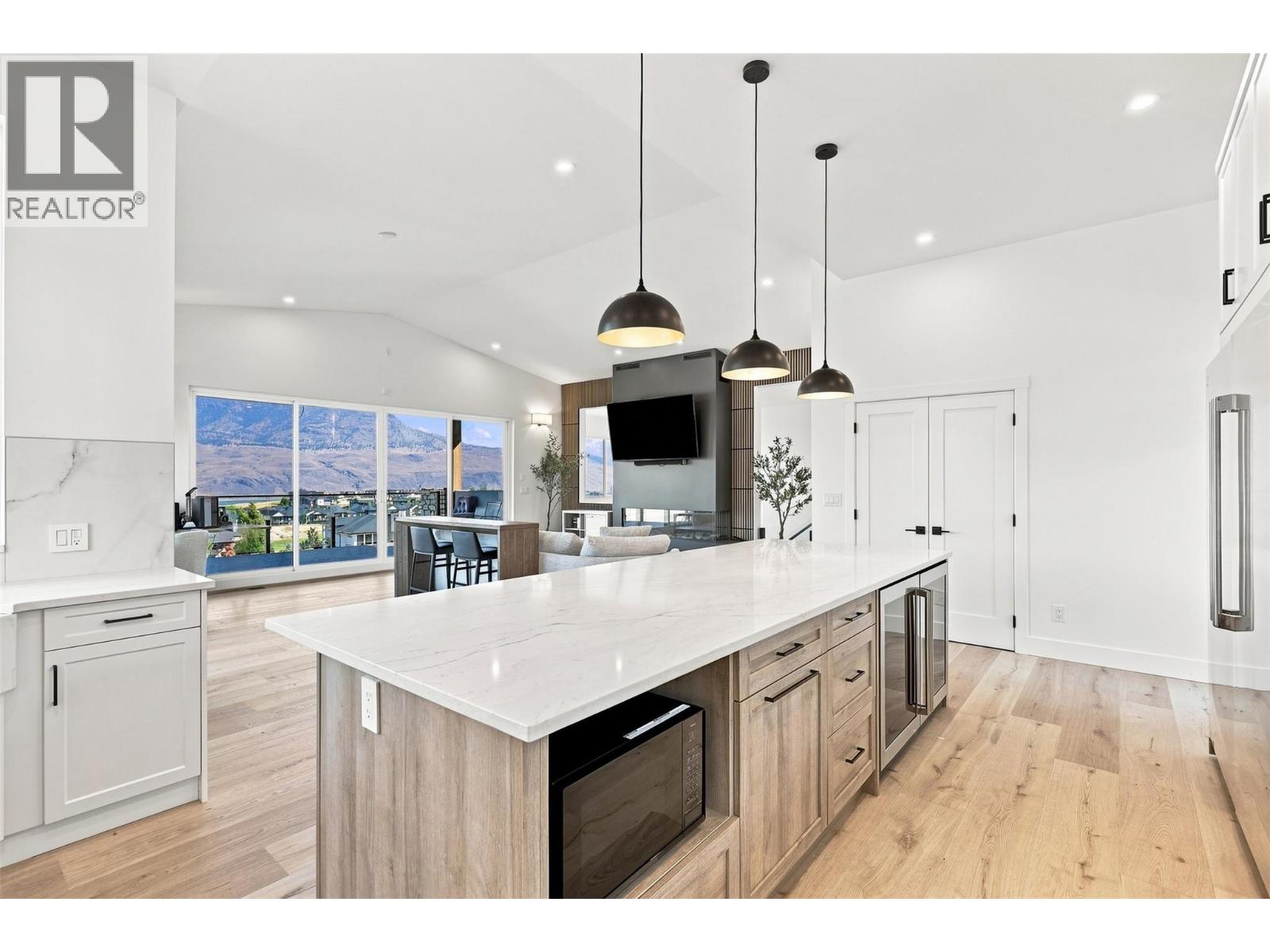 145 RUE CHEVAL NOIR Street - 19