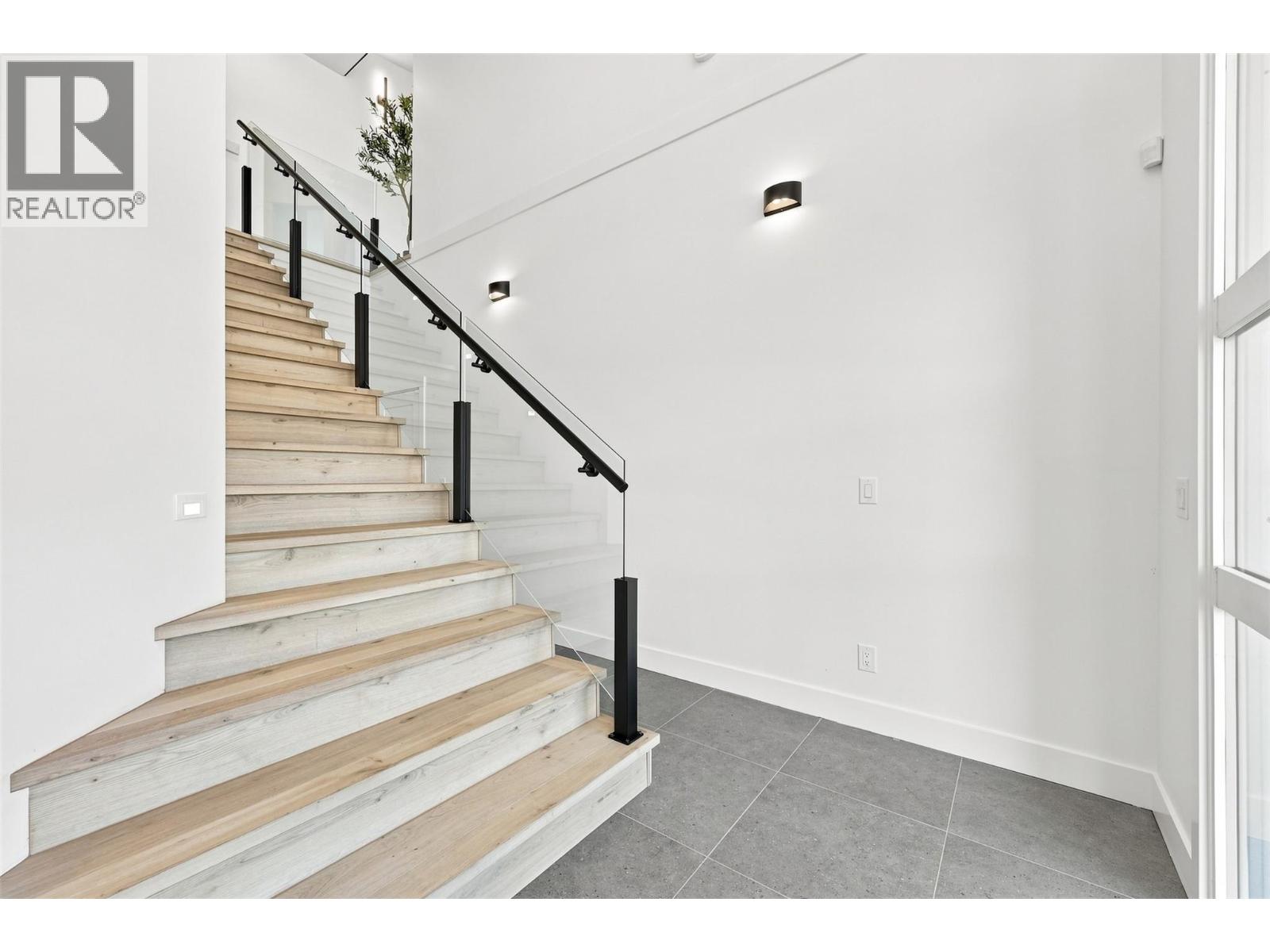 145 RUE CHEVAL NOIR Street - Image 8
