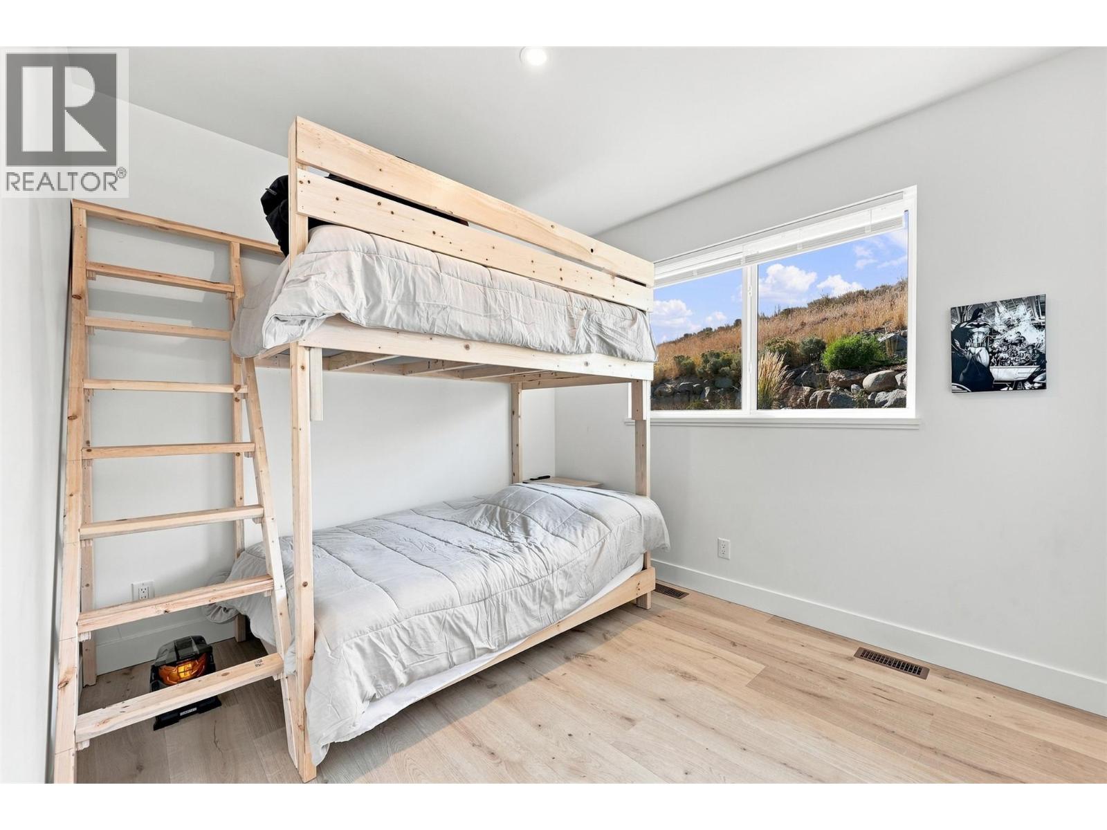 145 RUE CHEVAL NOIR Street - 44