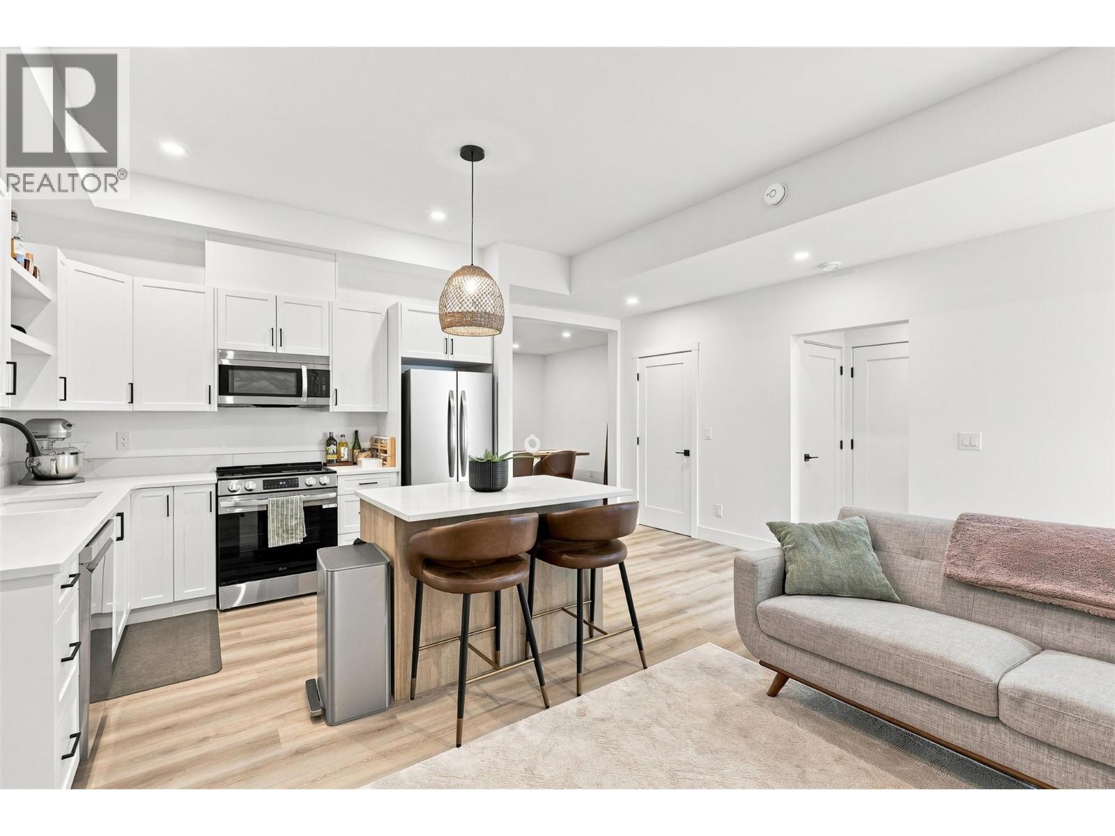 145 RUE CHEVAL NOIR Street - 56