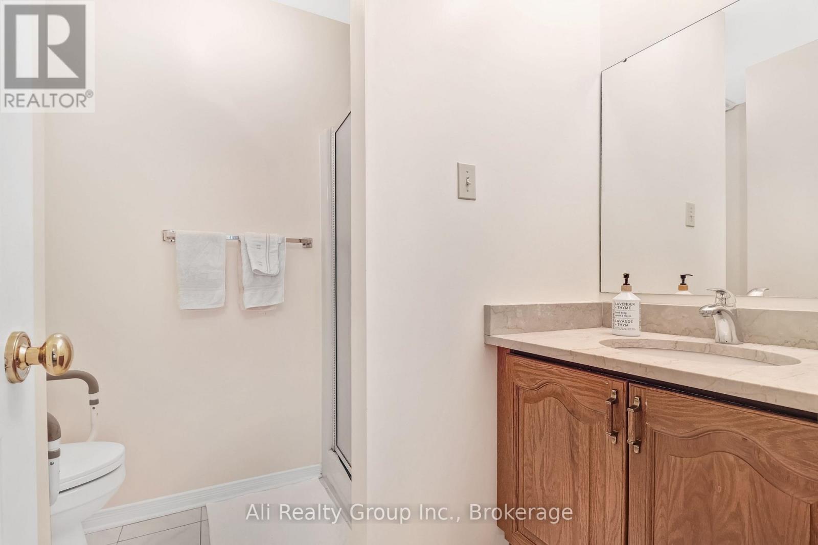 4 ROYAL COUNTY DOWNS - Image 24