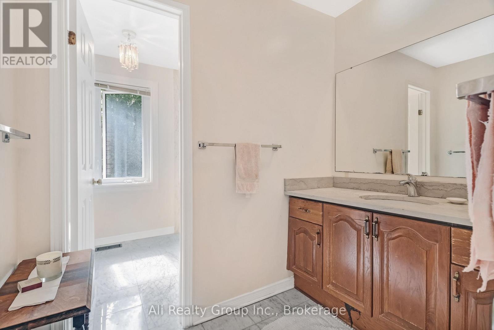 4 ROYAL COUNTY DOWNS - Image 36