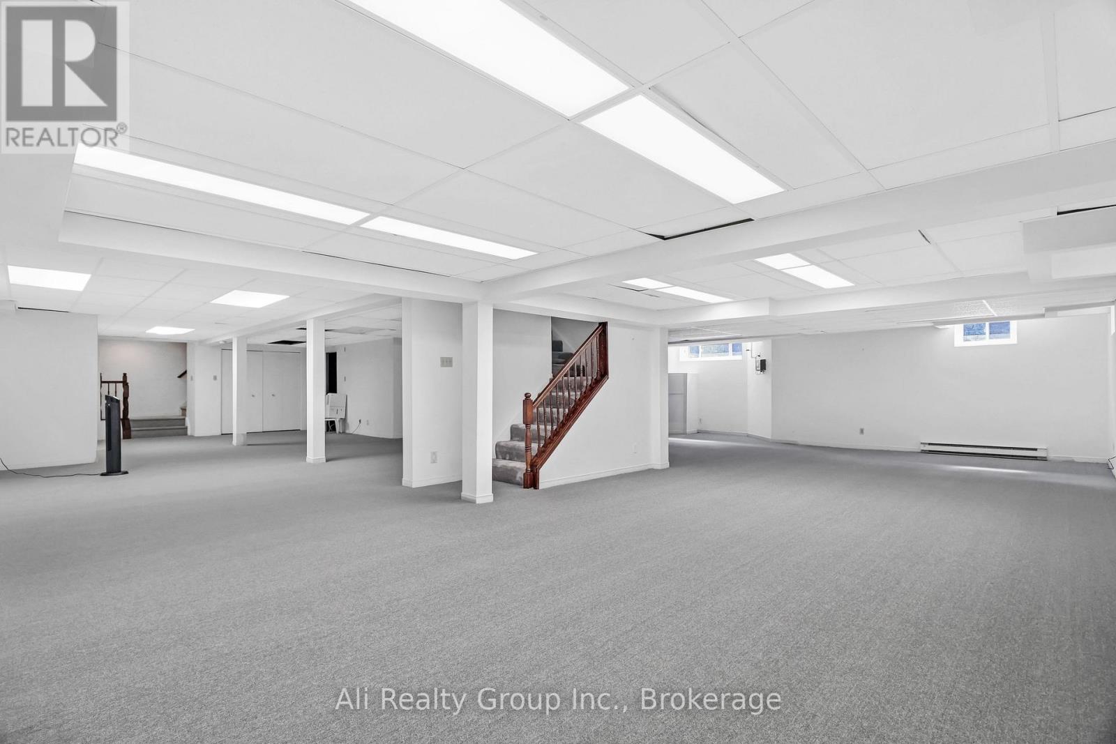 4 ROYAL COUNTY DOWNS - Image 42