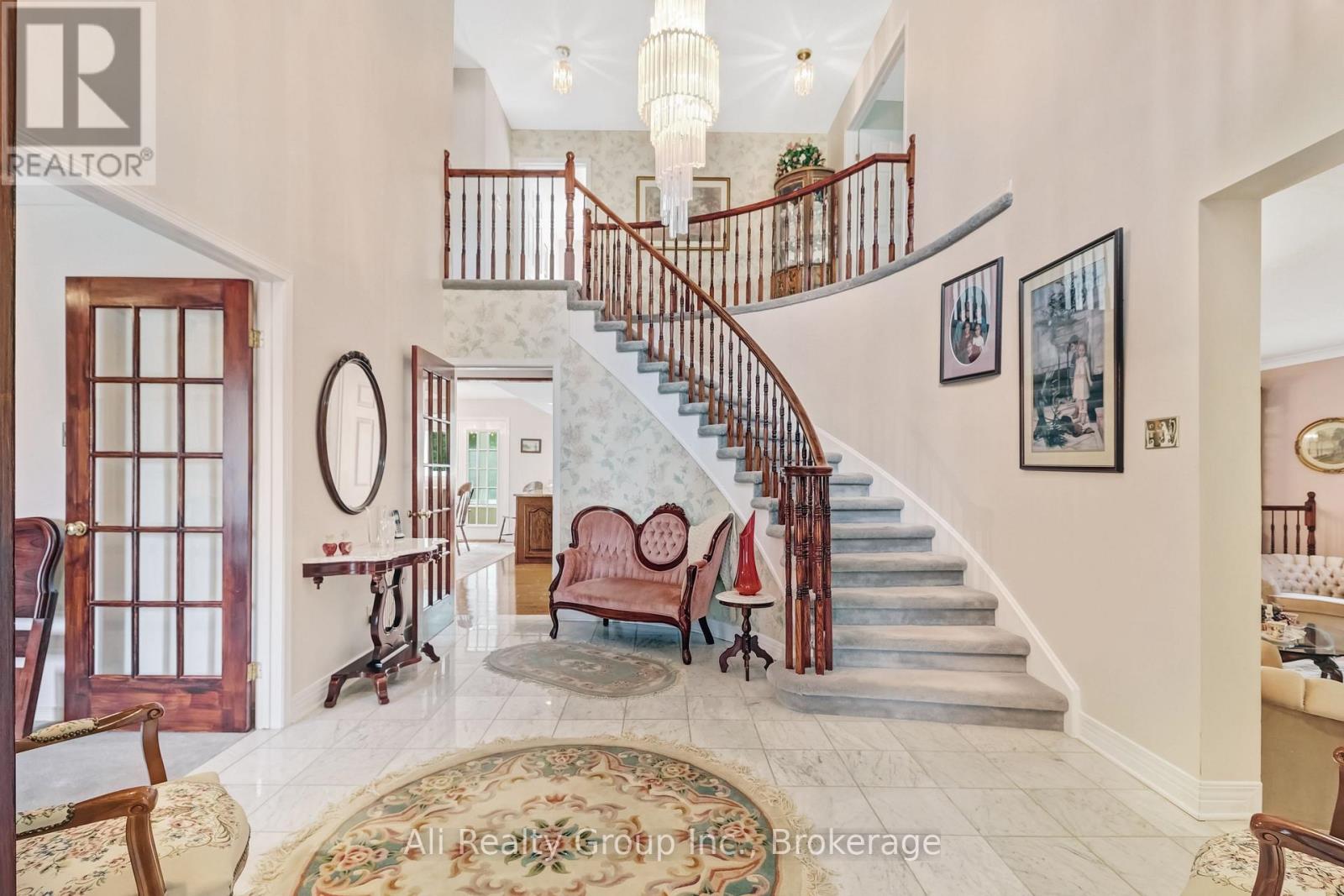 4 ROYAL COUNTY DOWNS - Image 8