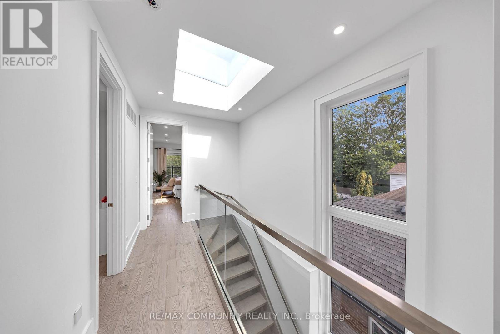 7 DERWYN ROAD - 22