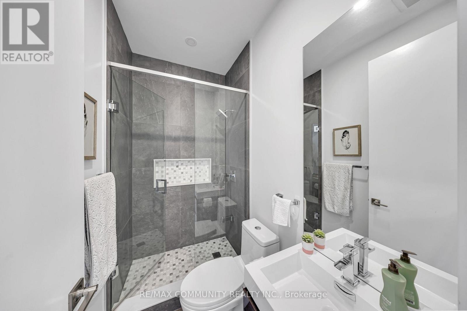 7 DERWYN ROAD - Image 36