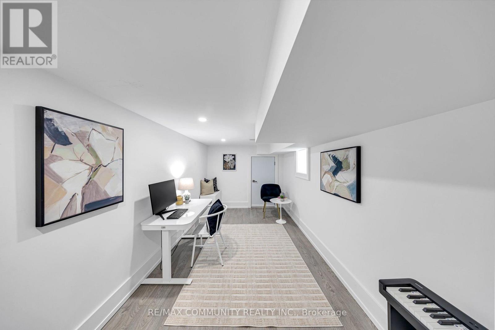 7 DERWYN ROAD - 41