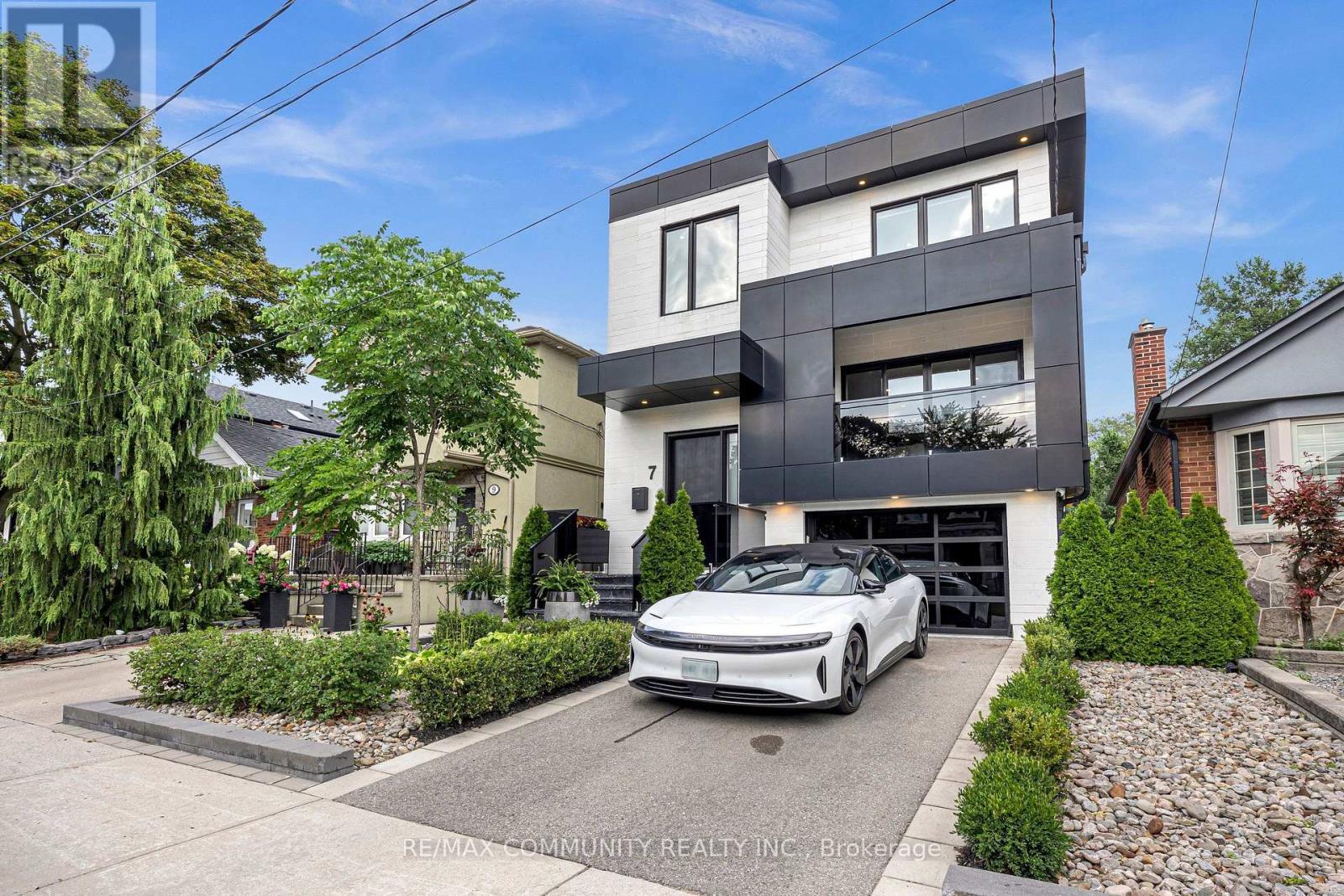 7 DERWYN ROAD - Image 42