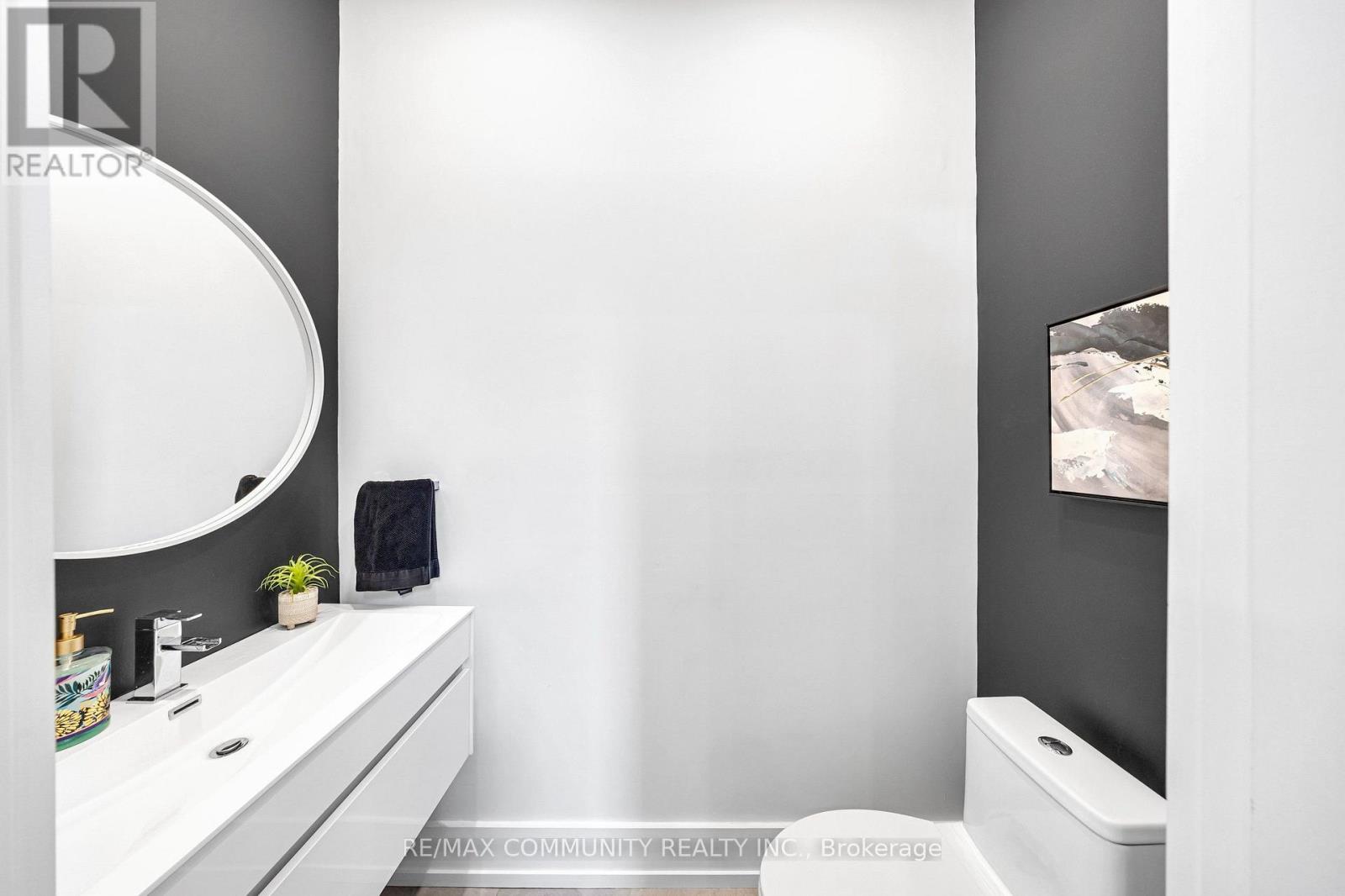 7 DERWYN ROAD - 5