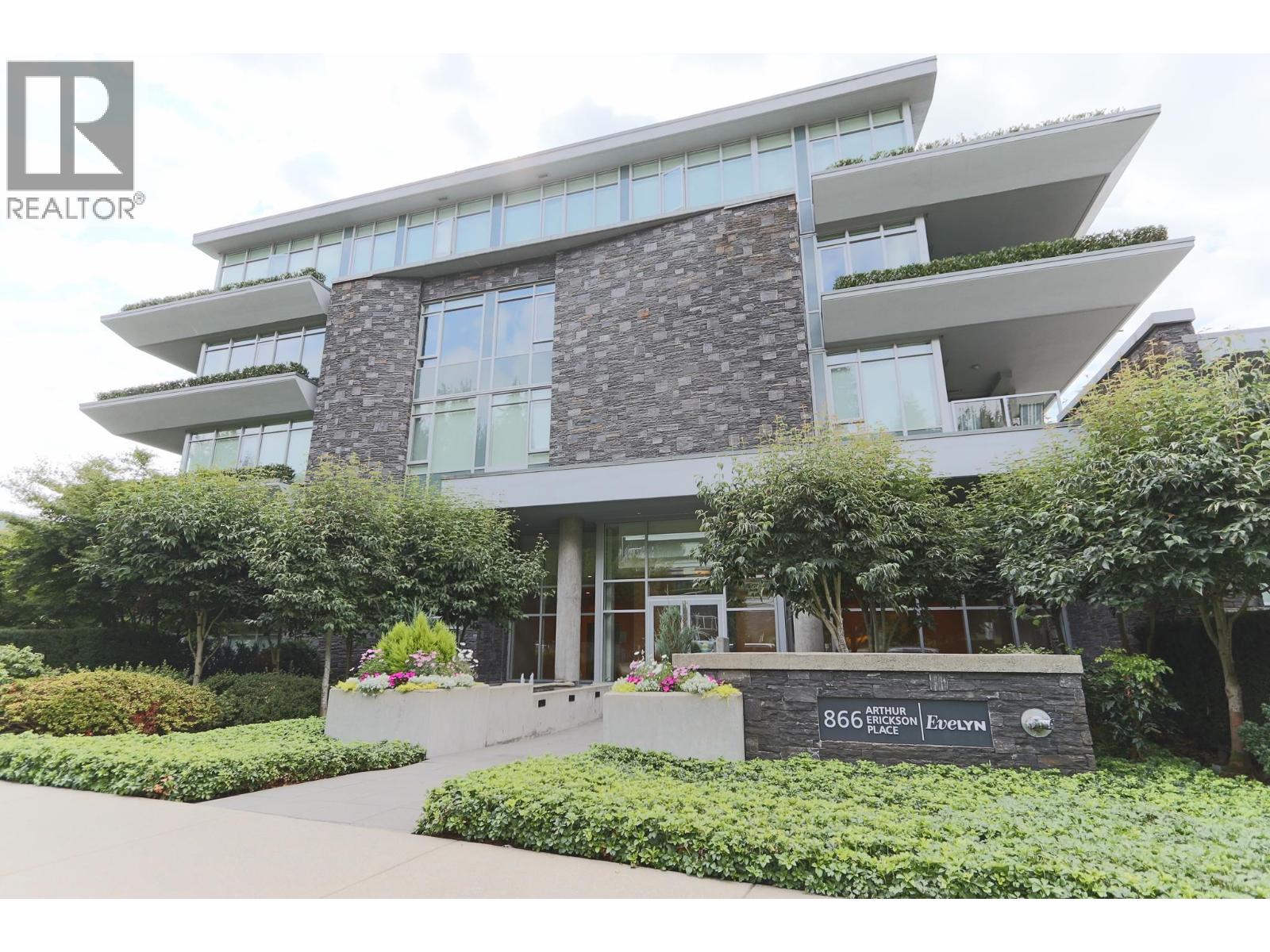 600 866 ARTHUR ERICKSON PLACE PLACE, West Vancouver — photo 1