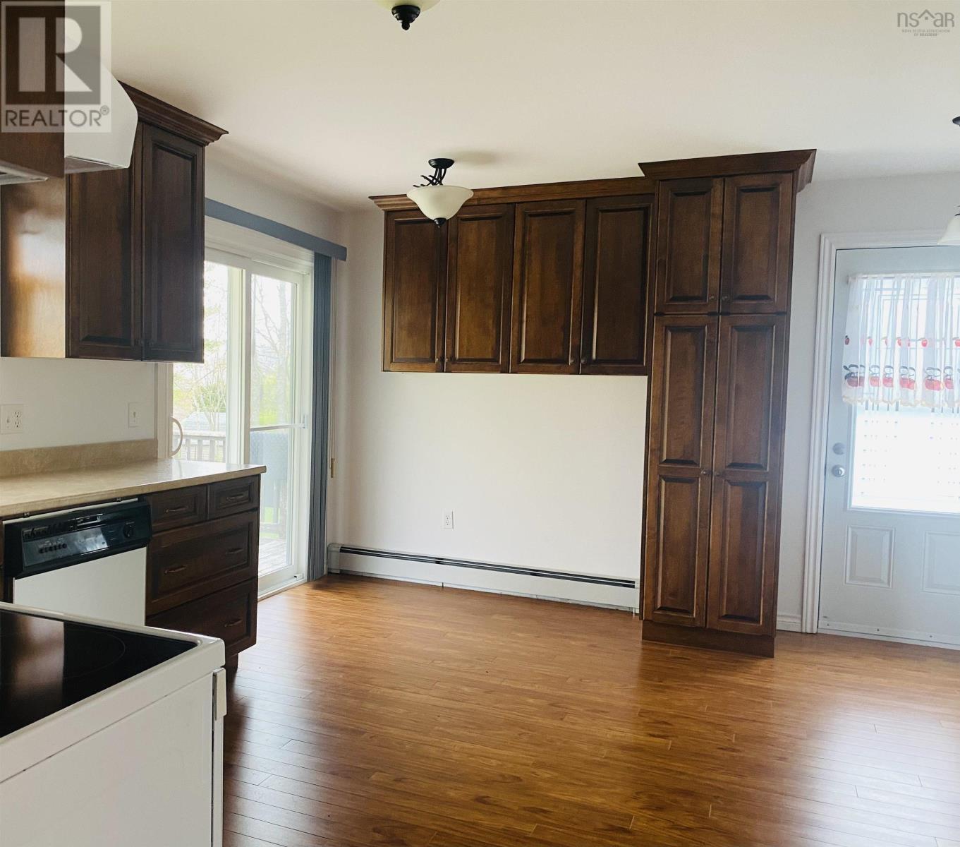 35 Gourok Avenue, Dartmouth, Nova Scotia, B2X2B1, Dartmouth, Nova Scotia — photo 3 of 5
