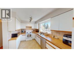 10515 104 Avenue, Fort St  John, BC V1J8E1 Photo 10