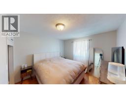 10515 104 Avenue, Fort St  John, BC V1J8E1 Photo 17