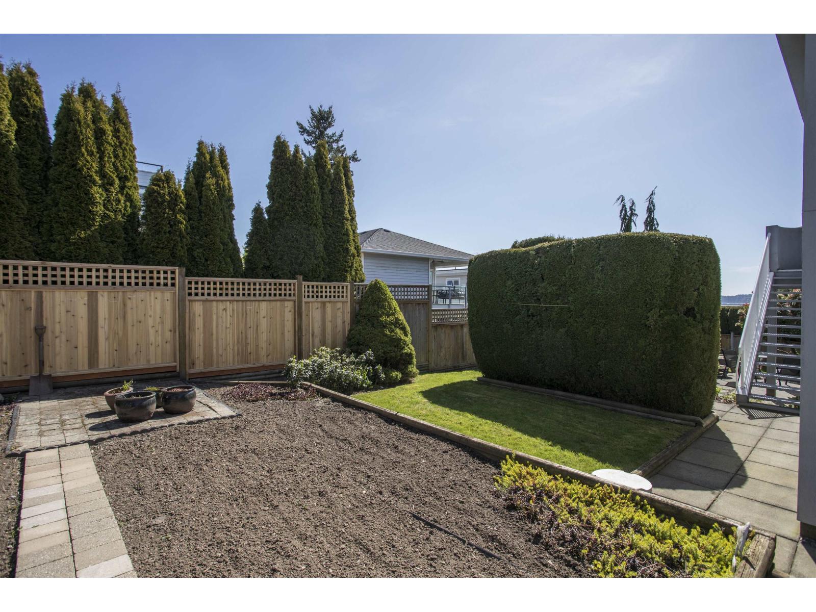 15662 SEMIAHMOO AVENUE, White Rock