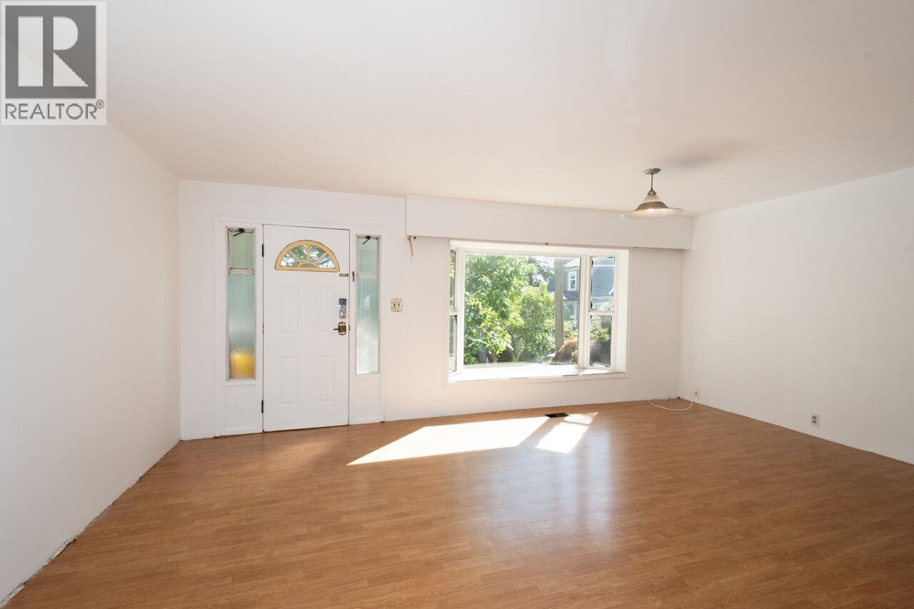 1777 E 4TH AVENUE, Vancouver