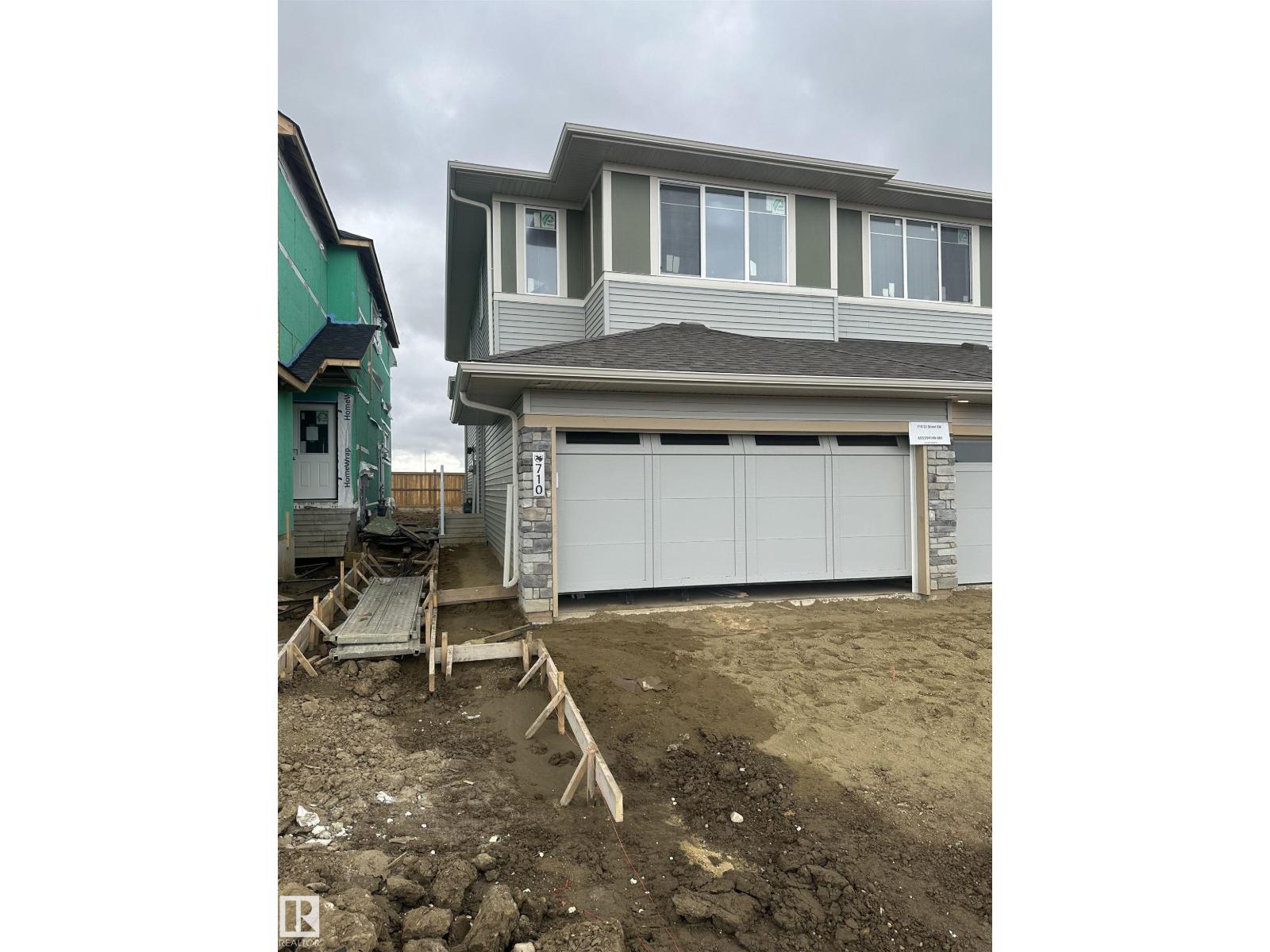 710 22 ST SW - 1