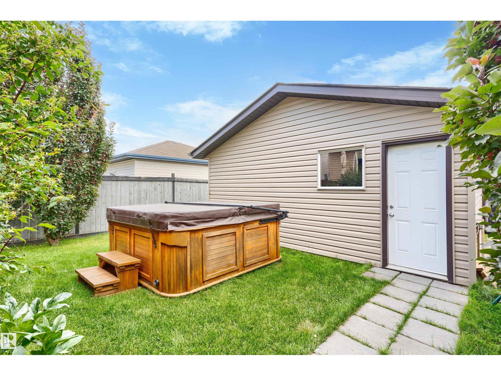 415 KEYSTONE WY - 41