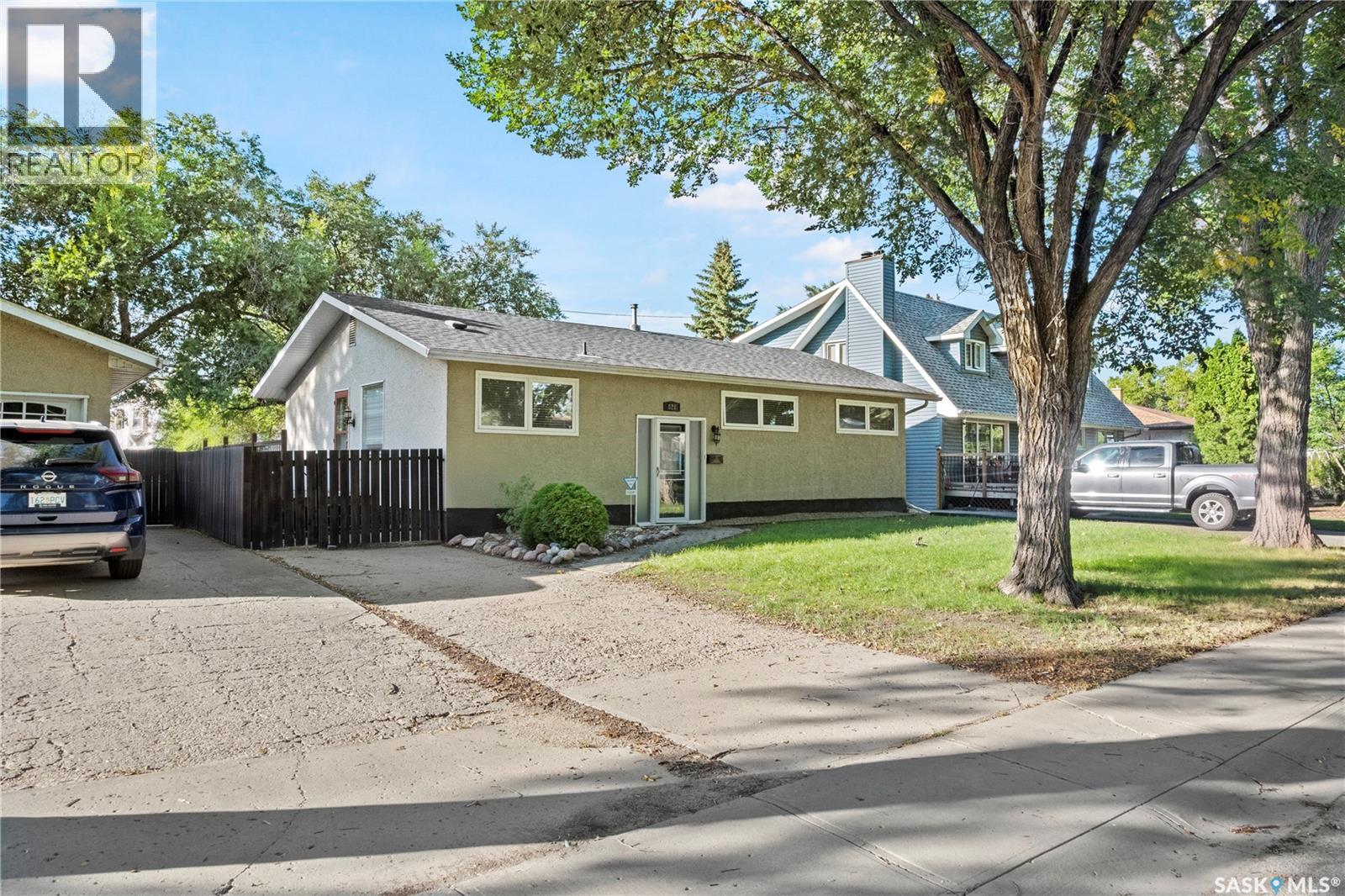 828 Shannon ROAD, Regina, Saskatchewan, S4S5K2, Regina, Saskatchewan — photo 3 of 5