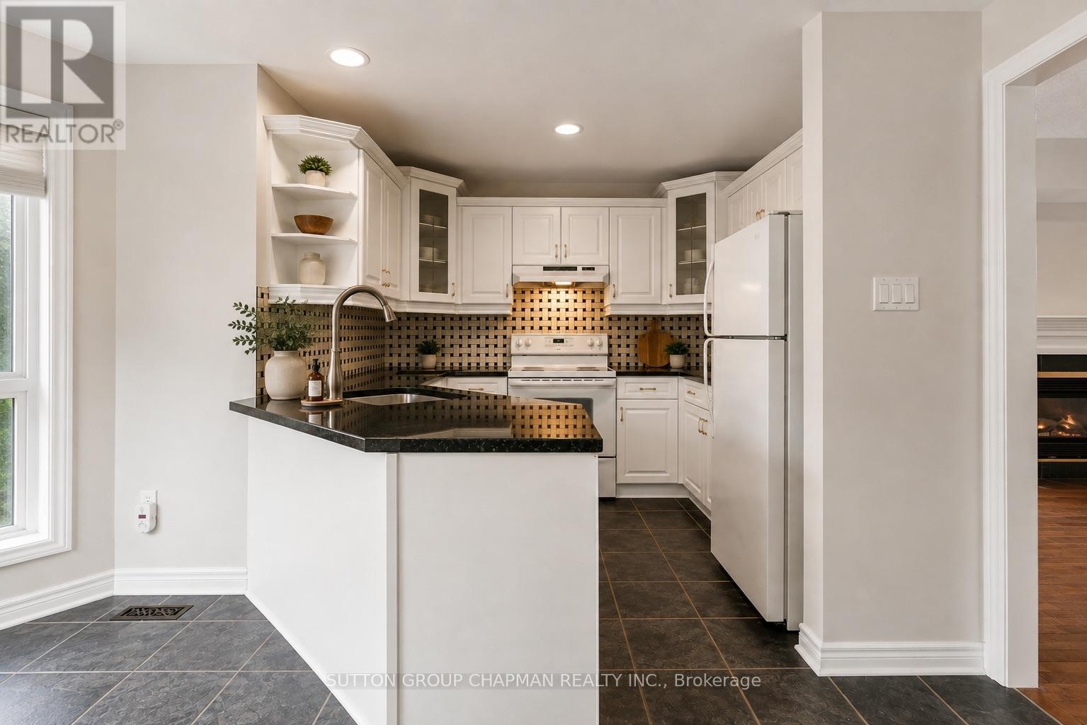 1645 DEVOS DRIVE - Image 17