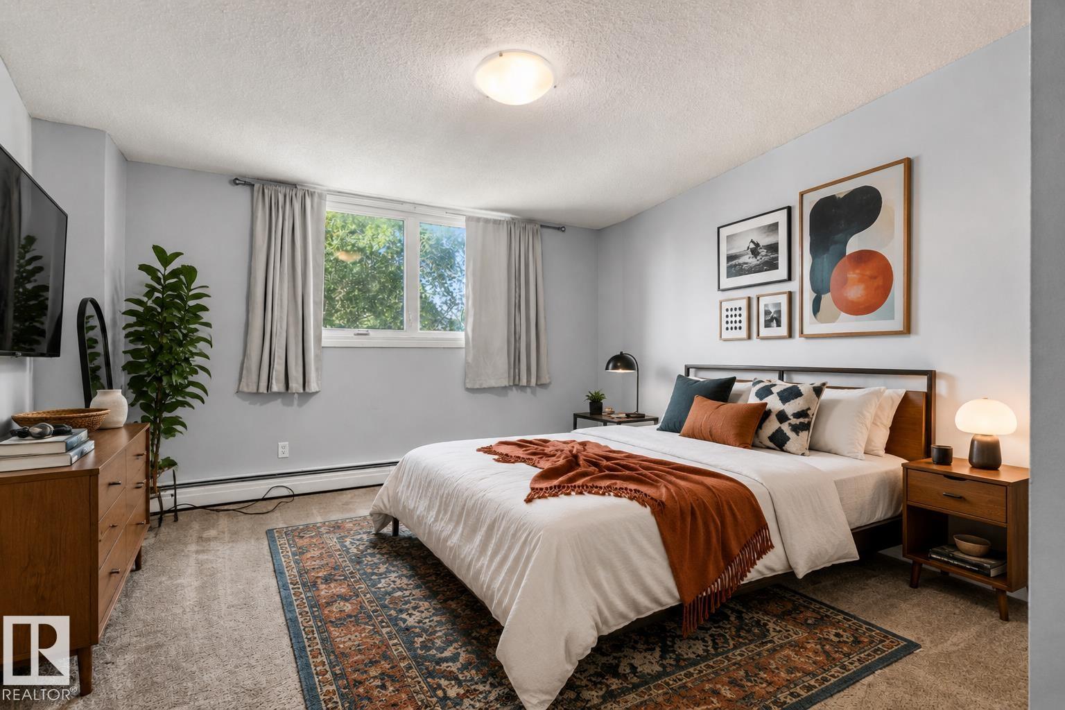 #303 10045 117 ST NW - 21