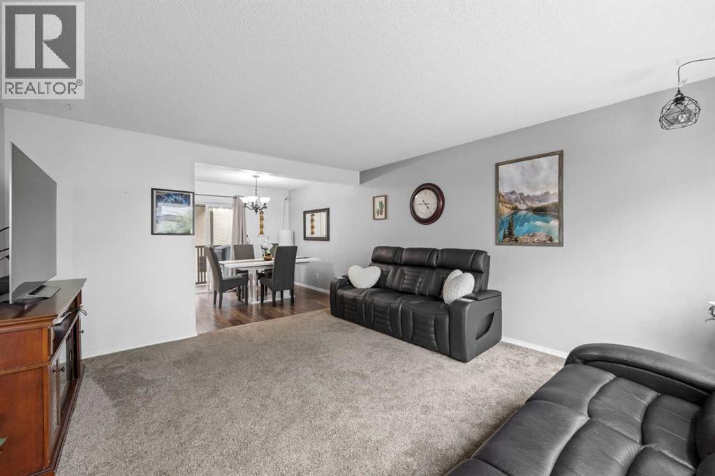 #8 111 Huntington Park Green NW - Image 5