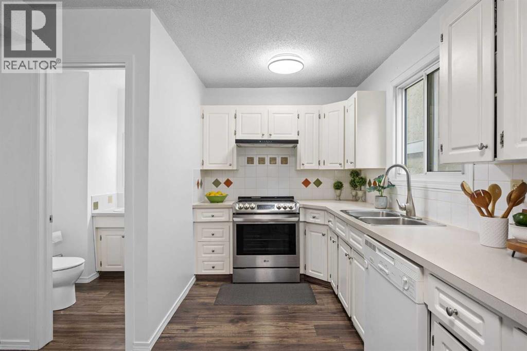 #8 111 Huntington Park Green NW - Image 11
