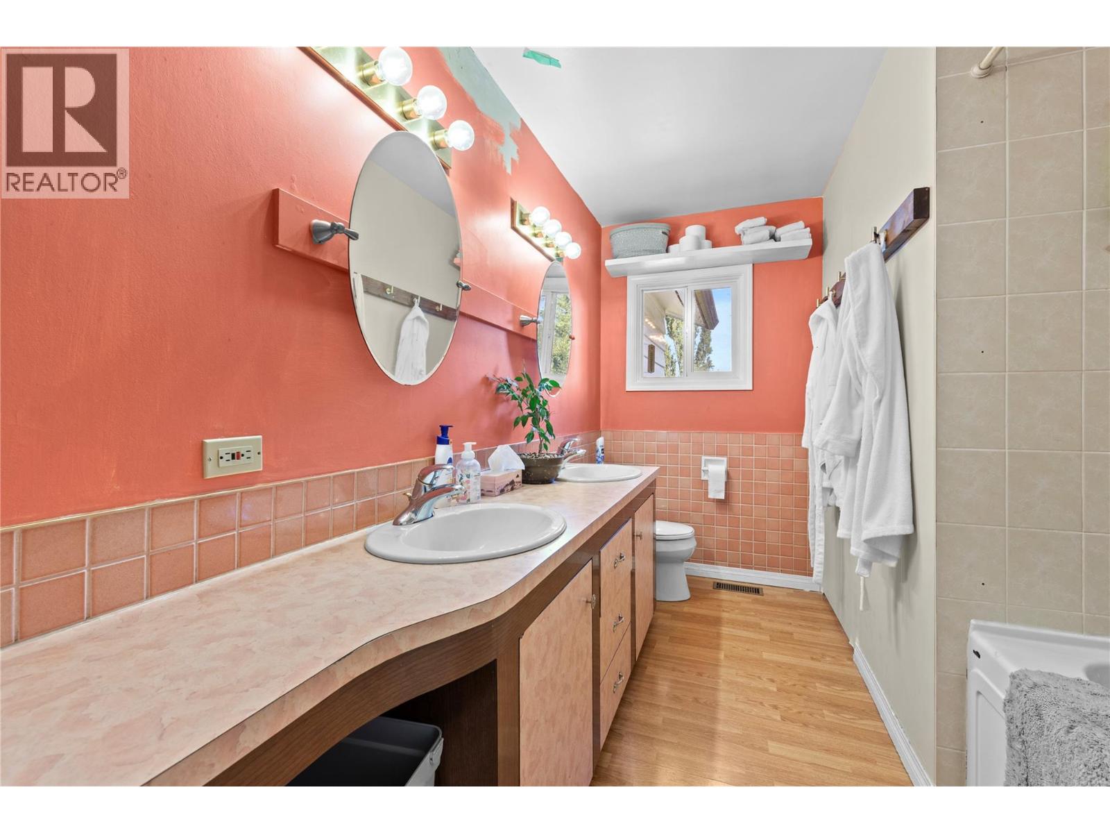 #7 1441 20 Avenue SE - 20