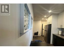 4 - 595 St Clair Avenue W, Toronto, ON M6C1A3 Photo 6