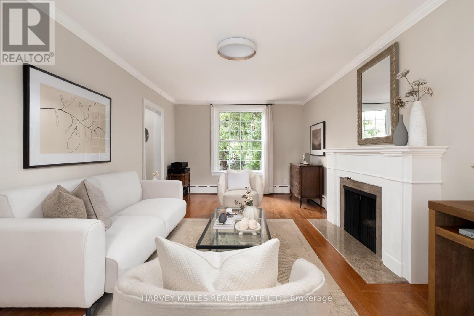 61 QUEENS DRIVE - 11